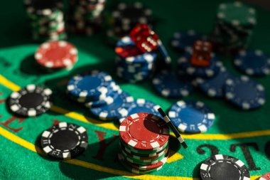 Phoenix Rises payout table and winning symbols
